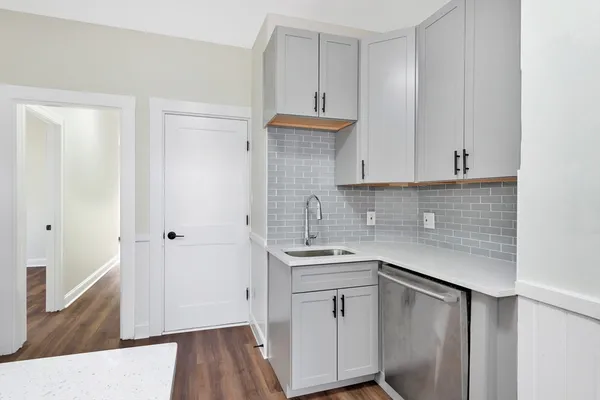 $4,375 | 16 O Street, Unit 3, Boston, MA 02127