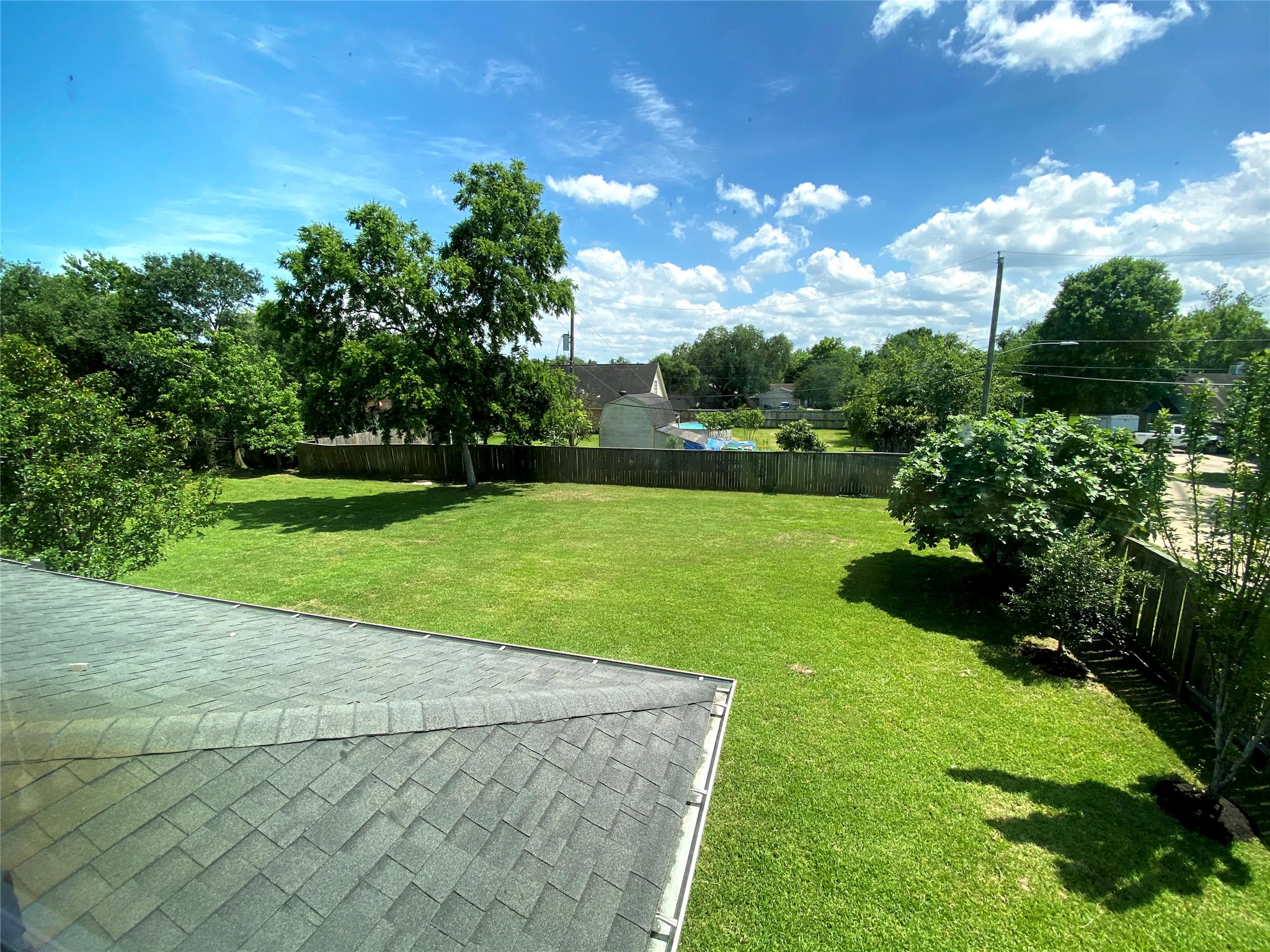 12122 Ross Road Houston, TX 77034 - Photo 3 of 16 Another view of one side of the Lot.