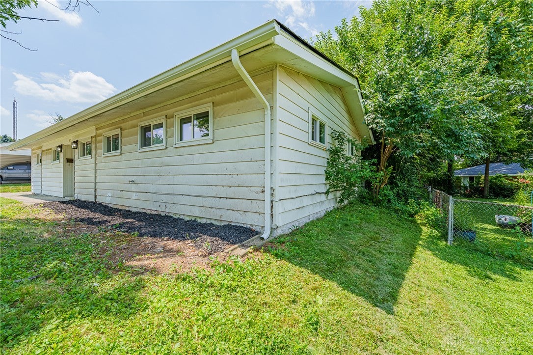 507 Chaucer Road Riverside, OH 45431 - Photo 3 of 35 Gallery Image 3