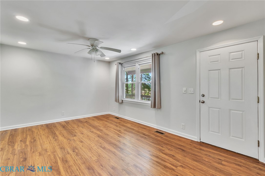 8993 River Road Lancaster, VA 22503 - Photo 3 of 42