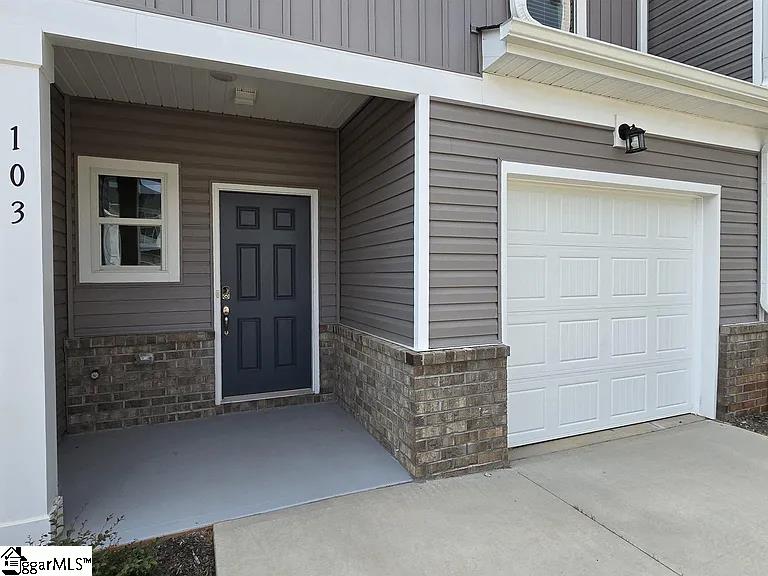 104 Tramore Lane Fountain Inn, SC 29644 - Photo 4 of 27 Gallery Image 4