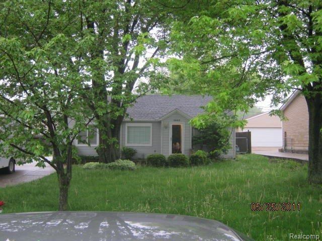 3843 Alida Avenue Rochester, MI 48309 - Photo 1 of 15 FRONT