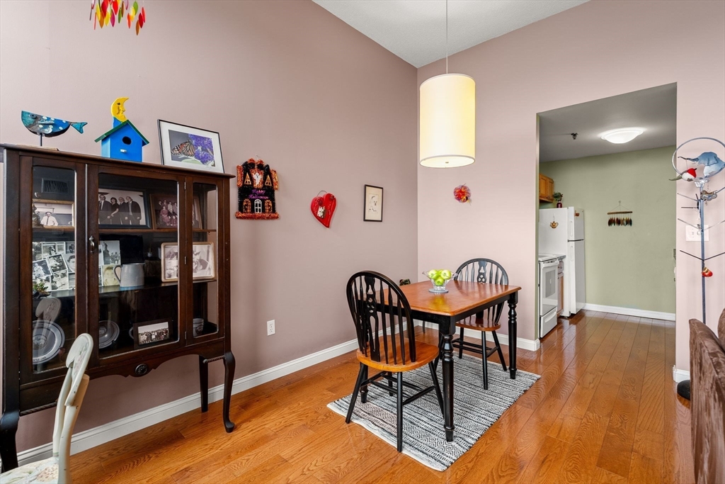 76 Elm Street, Unit PH 404 Boston, MA 02130 - Photo 16 of 34