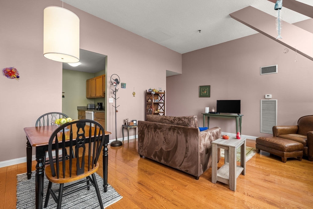 76 Elm Street, Unit PH 404 Boston, MA 02130 - Photo 17 of 34