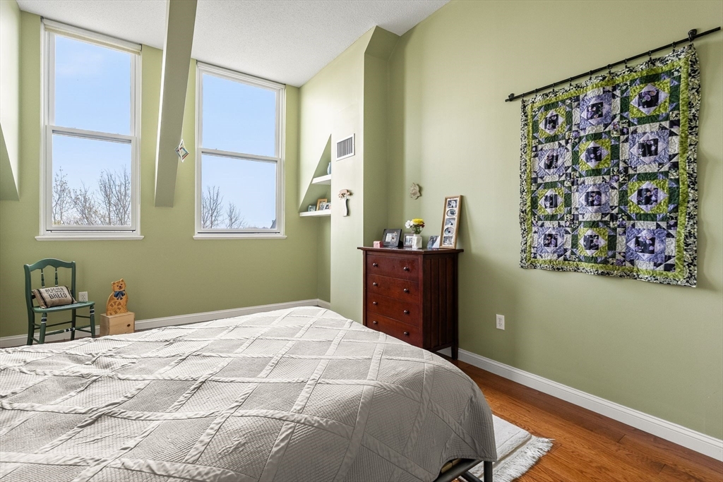 76 Elm Street, Unit PH 404 Boston, MA 02130 - Photo 21 of 34