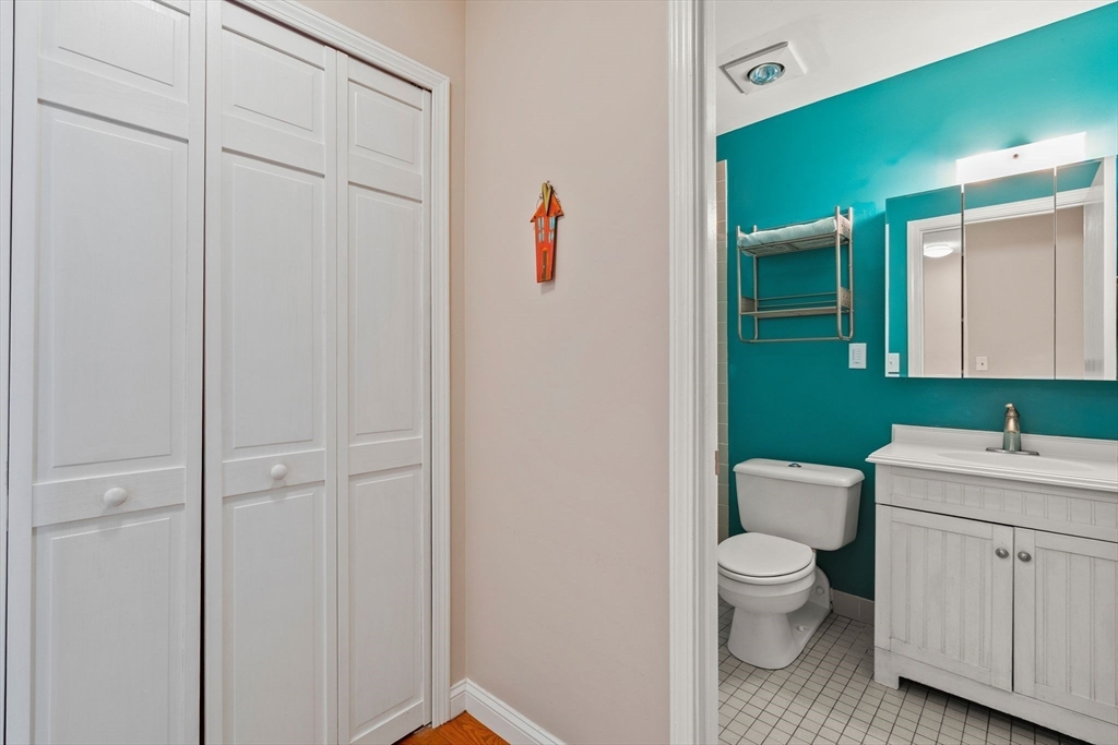 76 Elm Street, Unit PH 404 Boston, MA 02130 - Photo 23 of 34