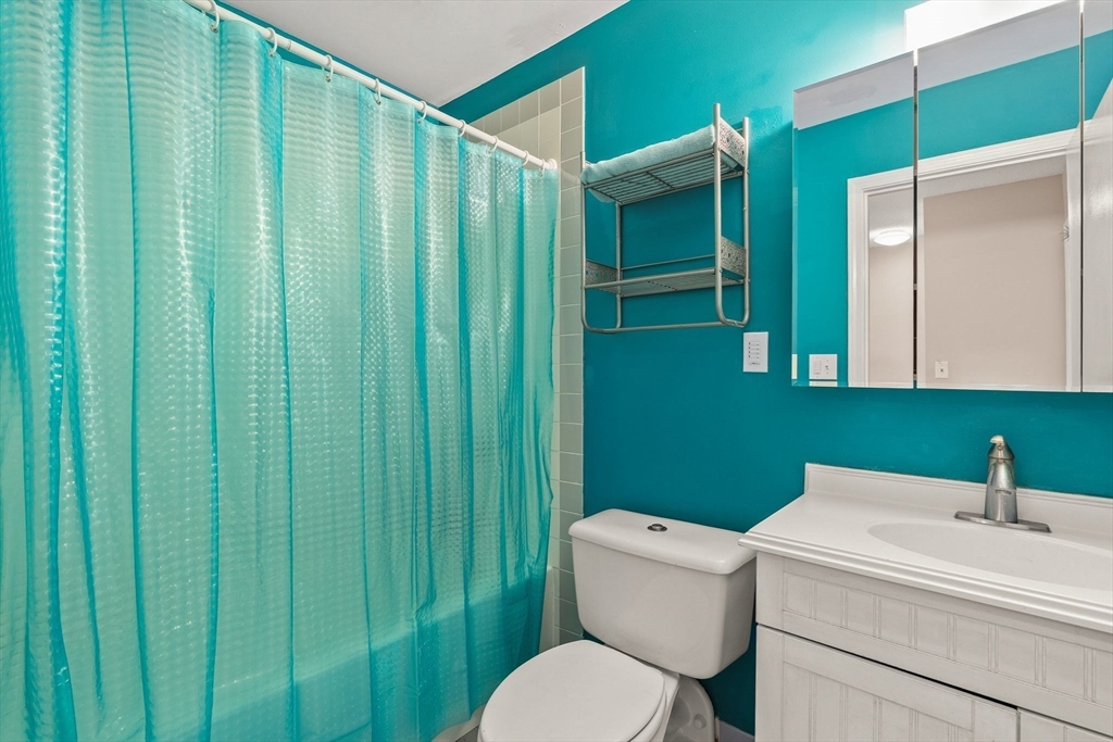 76 Elm Street, Unit PH 404 Boston, MA 02130 - Photo 24 of 34