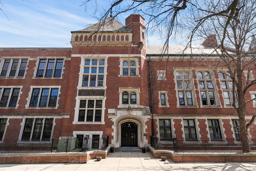 76 Elm Street, Unit PH 404 Boston, MA 02130 - Photo 3 of 34