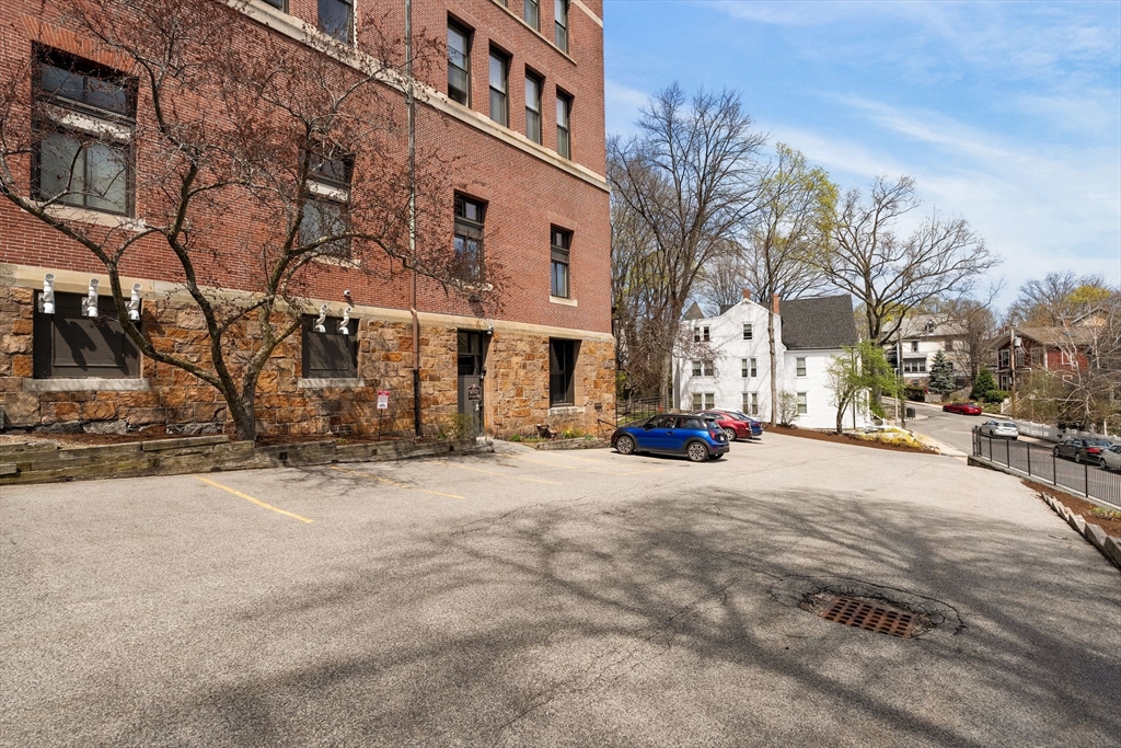 76 Elm Street, Unit PH 404 Boston, MA 02130 - Photo 7 of 34