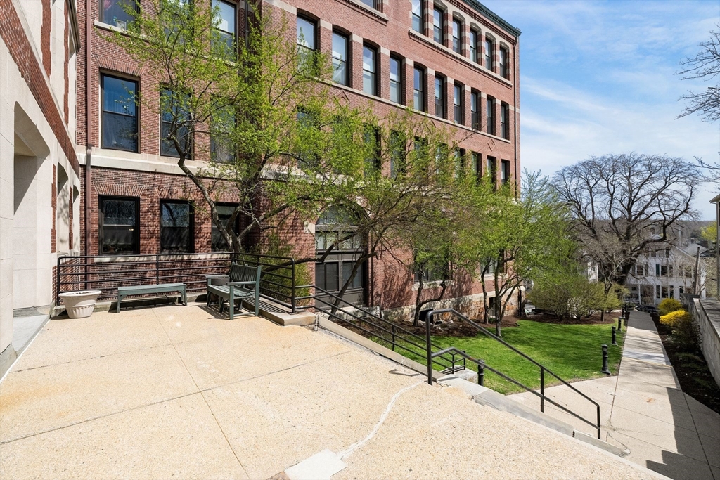 76 Elm Street, Unit PH 404 Boston, MA 02130 - Photo 8 of 34