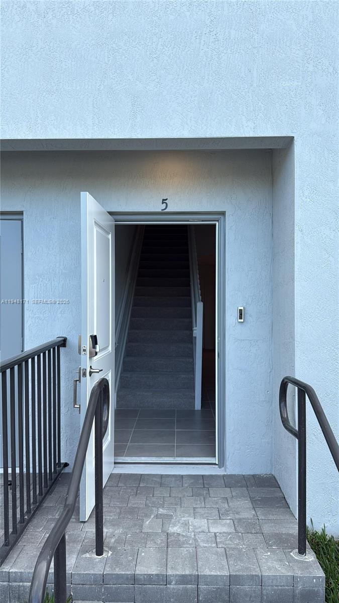 15549 Southwest 280th Street, Unit 5 Homestead, FL 33032 - Photo 3 of 10