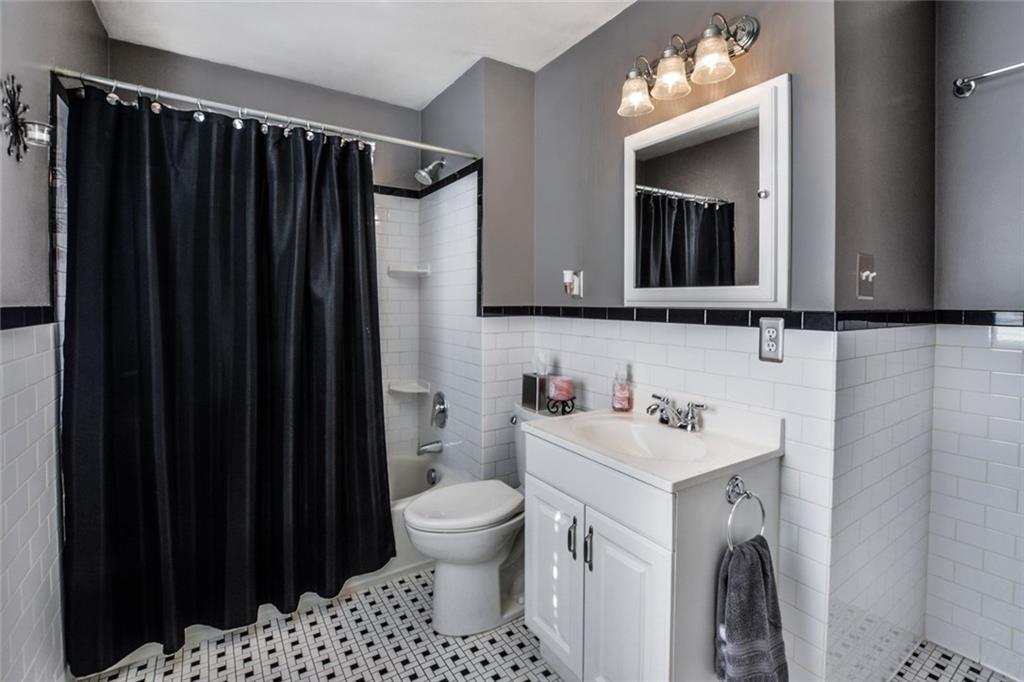 165 Gass Road Pittsburgh, PA 15229 - Photo 13 of 25 Gallery Image 13