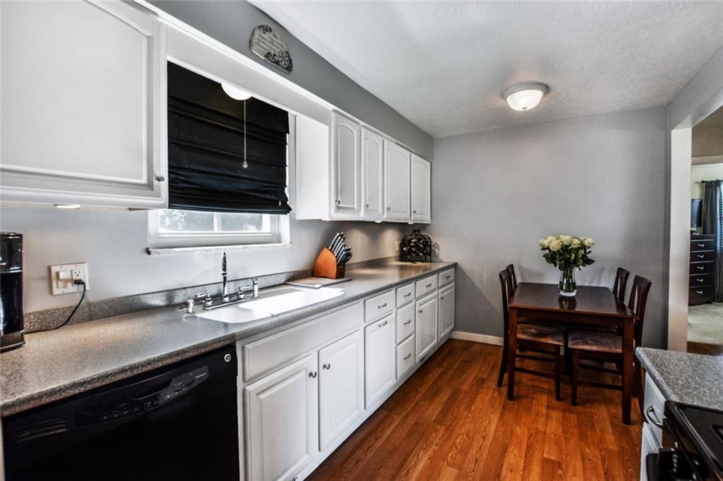 165 Gass Road Pittsburgh, PA 15229 - Photo 4 of 25 Gallery Image 4