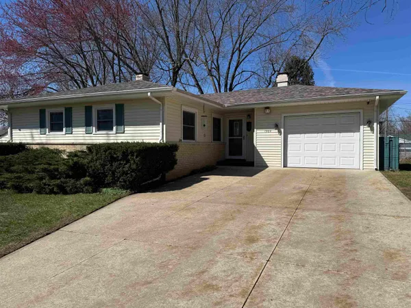 $240,000 | 1964 Masters Street, Beloit, WI 53511