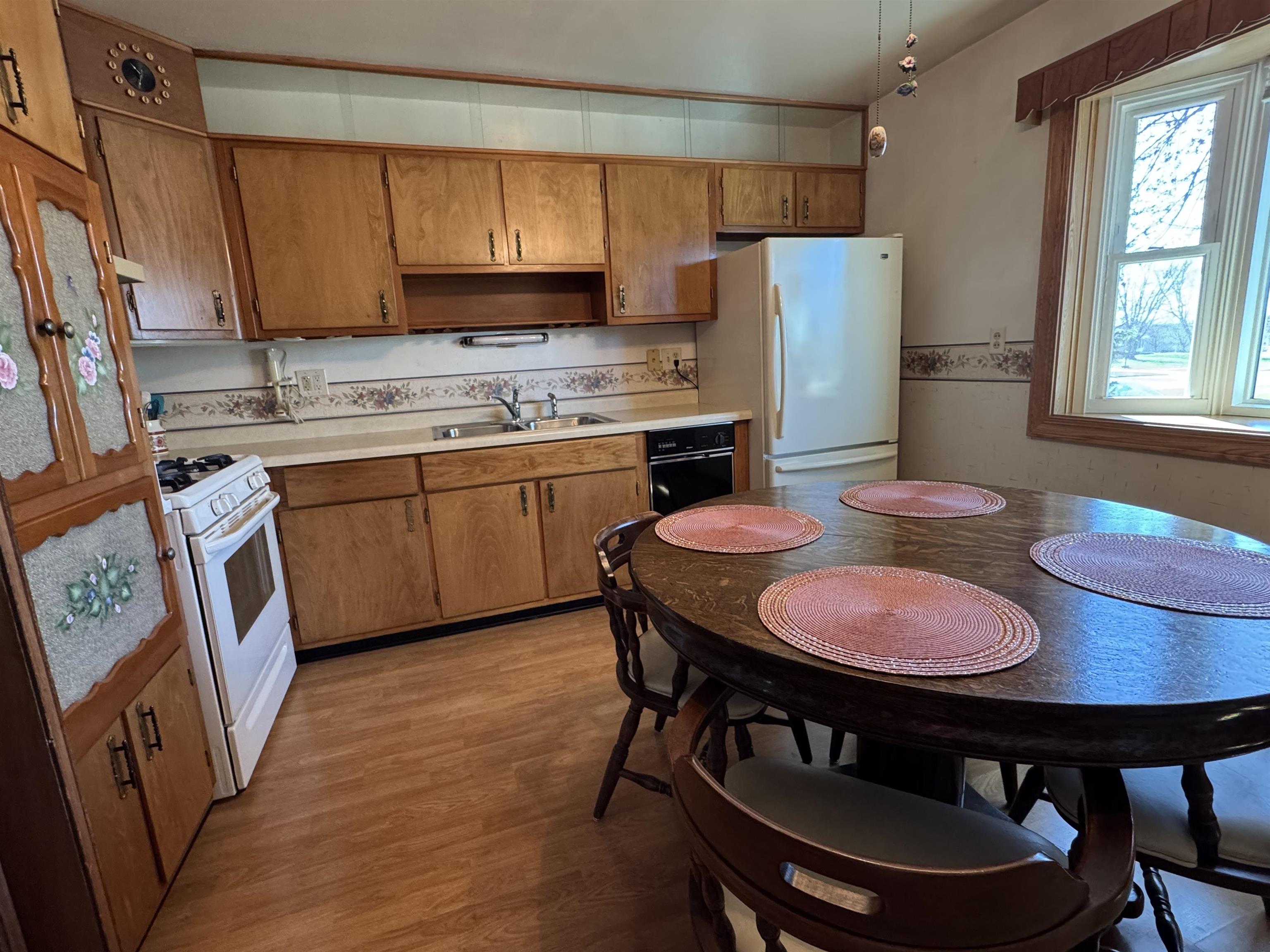 1964 Masters Street Beloit, WI 53511 - Photo 13 of 35