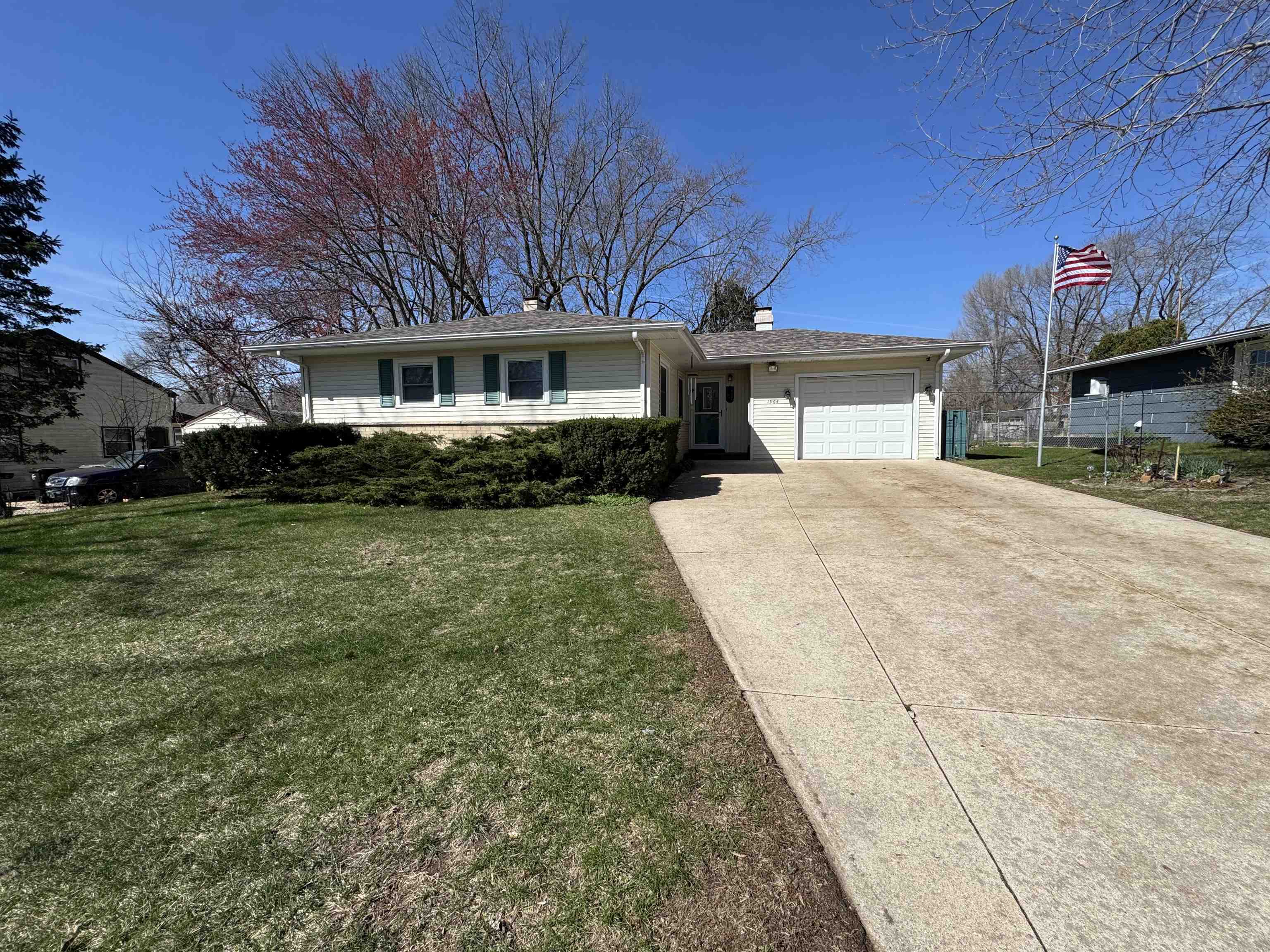 1964 Masters Street Beloit, WI 53511 - Photo 4 of 35