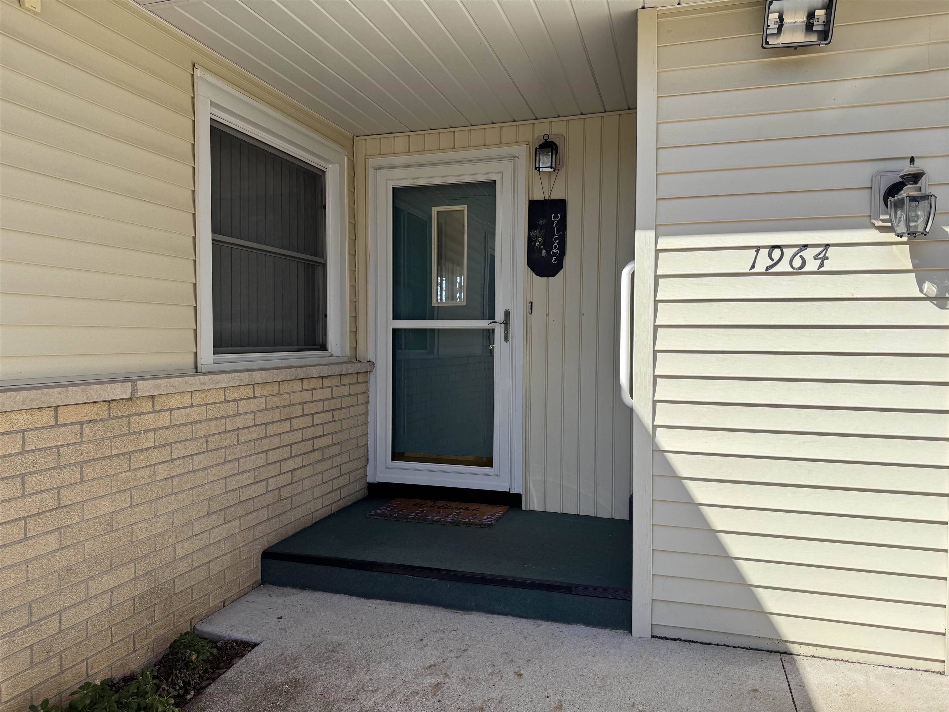 1964 Masters Street Beloit, WI 53511 - Photo 5 of 35