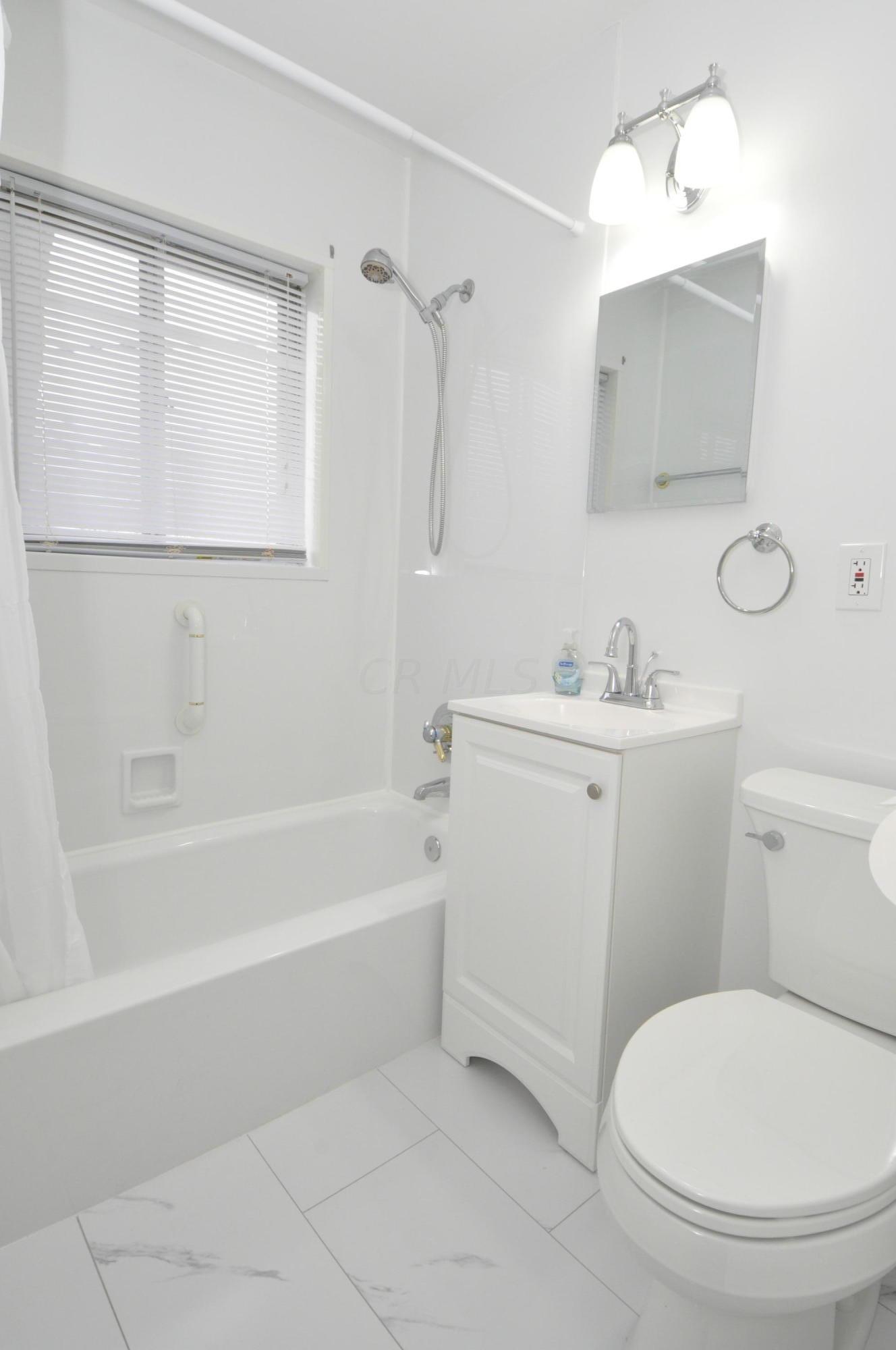 1220 Bryson Road Columbus, OH 43224 - Photo 15 of 42 Gallery Image 15