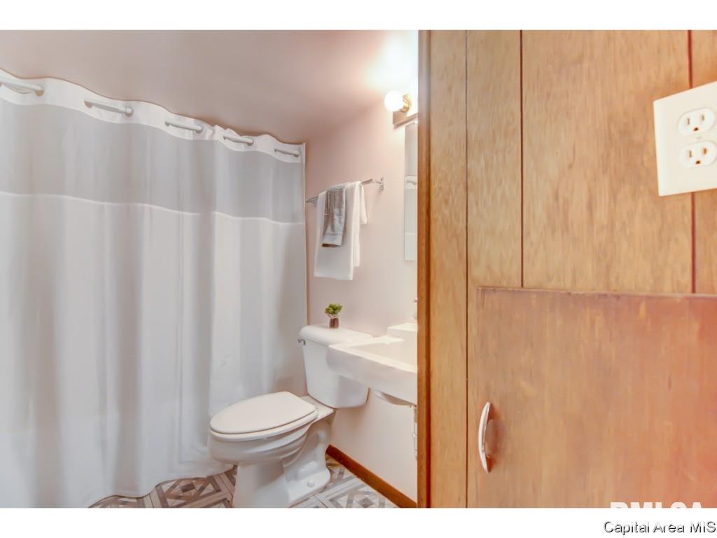 60 South Old Covered Bridge Lane Springfield, IL 62711 - Photo 24 of 30 Gallery Image 24