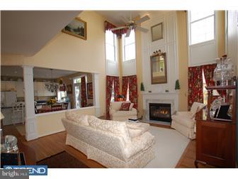 208 Robin Redbreast Road Newark, DE 19711 - Photo 3 of 12 Gallery Image 3