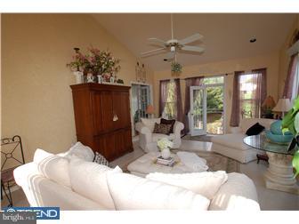 208 Robin Redbreast Road Newark, DE 19711 - Photo 5 of 12 Gallery Image 5
