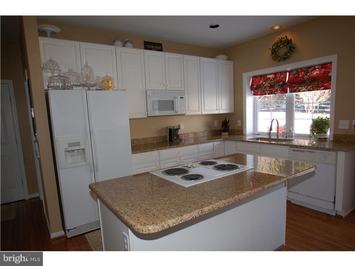 208 Robin Redbreast Road Newark, DE 19711 - Photo 7 of 12 Gallery Image 7