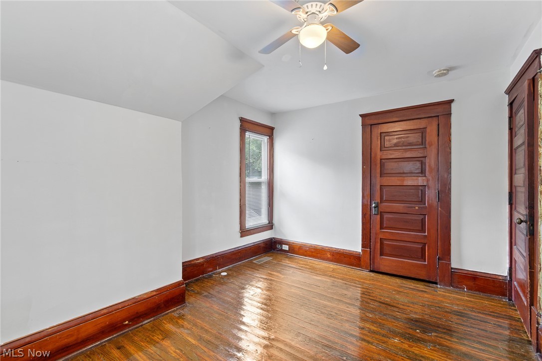 1422 Burbank Road Wooster, OH 44691 - Photo 20 of 36 Second floor bedroom 1