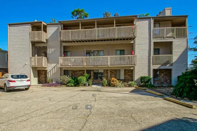 $136,900 | 2820 Steamship Circle, Unit A, New Orleans, LA 70123