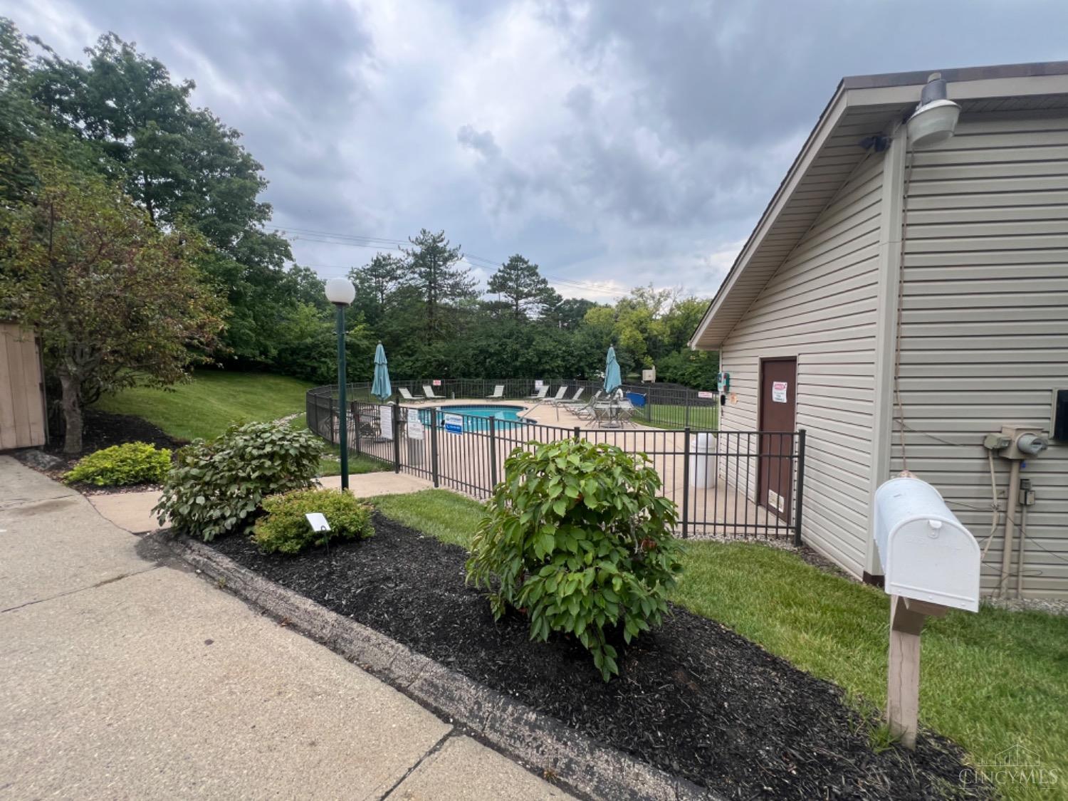 7260 East Galbraith Road Cincinnati, OH 45243 - Photo 3 of 27 Gallery Image 3