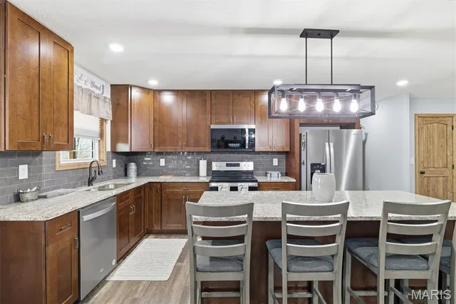 $289,000 | 183 M- Sunshine Avenue, Cabool, MO 65689