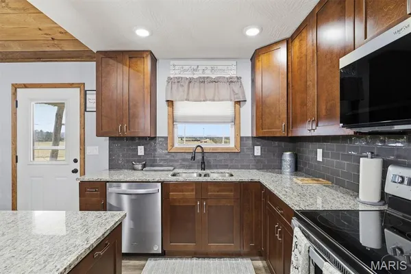 $289,000 | 183 M- Sunshine Avenue, Cabool, MO 65689