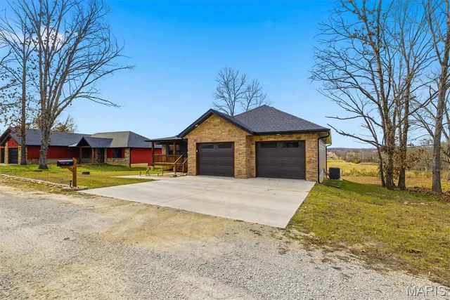 $289,000 | 183 M- Sunshine Avenue, Cabool, MO 65689