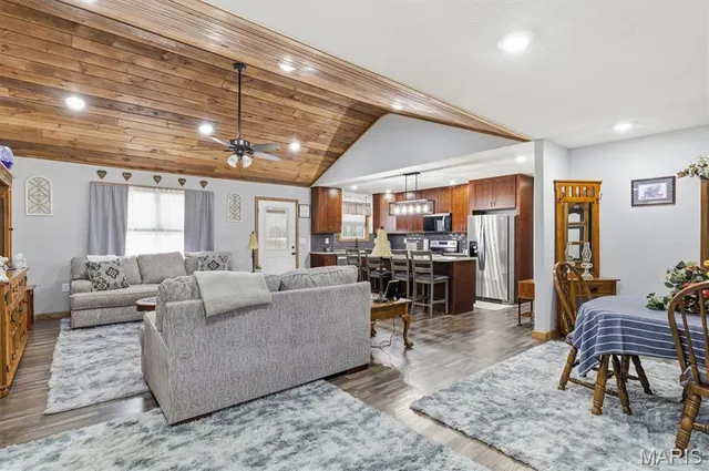 $289,000 | 183 M- Sunshine Avenue, Cabool, MO 65689