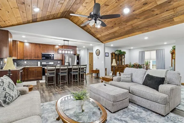 $289,000 | 183 M- Sunshine Avenue, Cabool, MO 65689