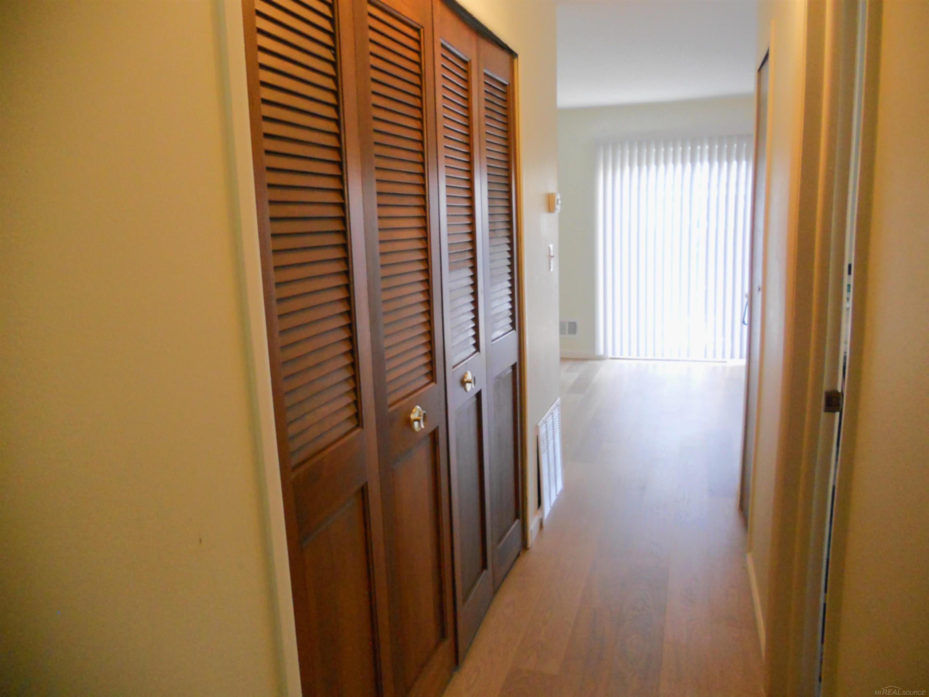 8147 Busko Avenue Warren, MI 48093 - Photo 13 of 23