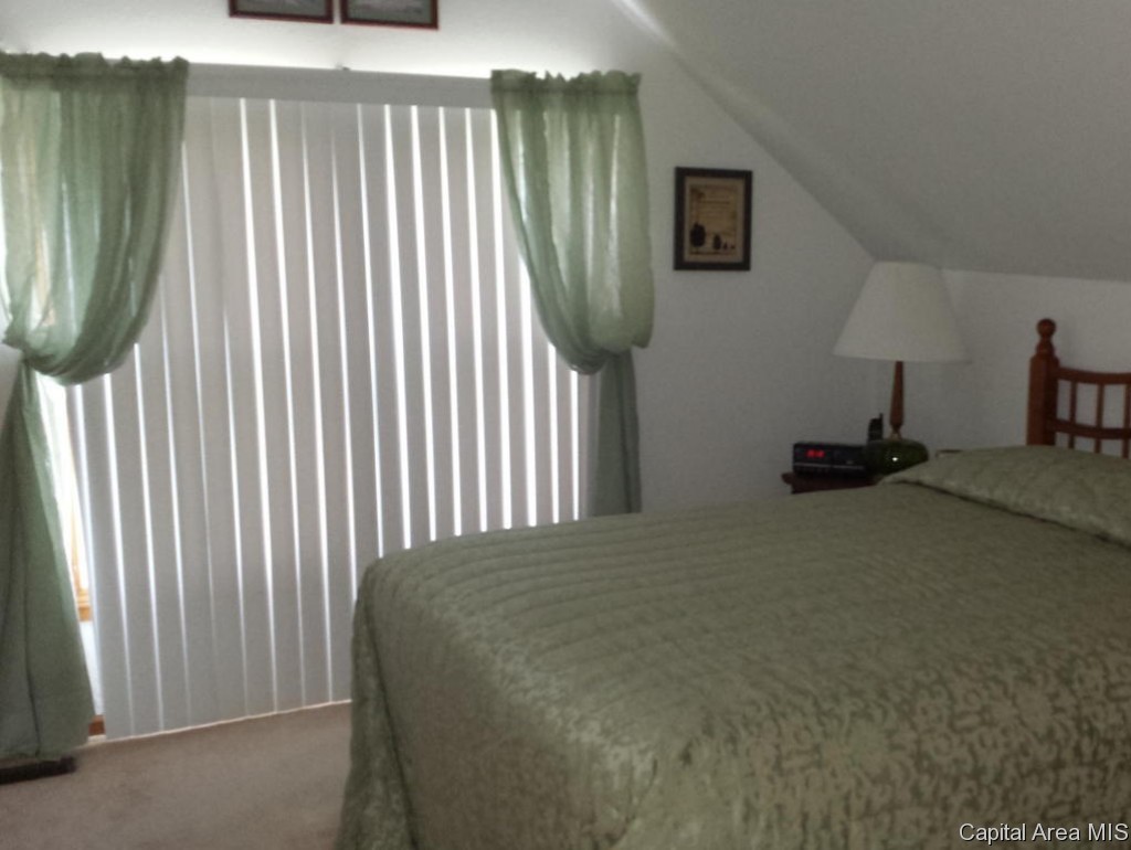 1532 Barefoot Road Knoxville, IL 61448 - Photo 13 of 36 Gallery Image 13