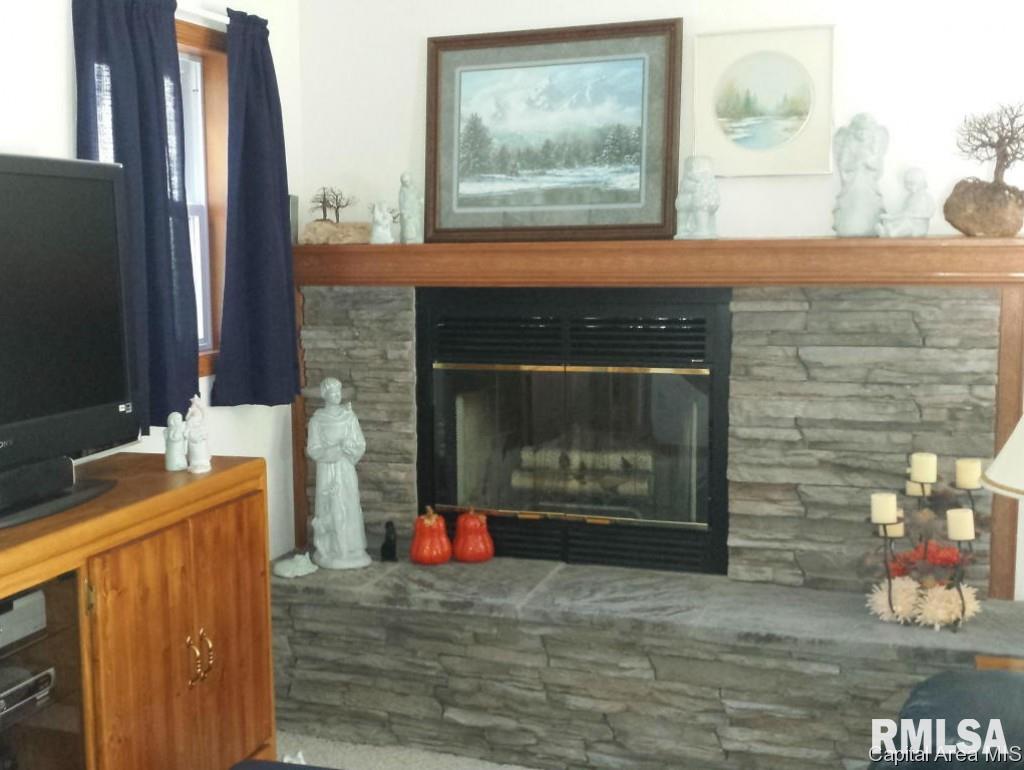 1532 Barefoot Road Knoxville, IL 61448 - Photo 6 of 36 Gallery Image 6