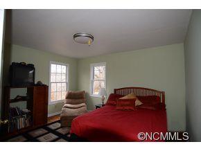 3457 Ashworth Road Marion, NC 28752 - Photo 5 of 16 Gallery Image 5