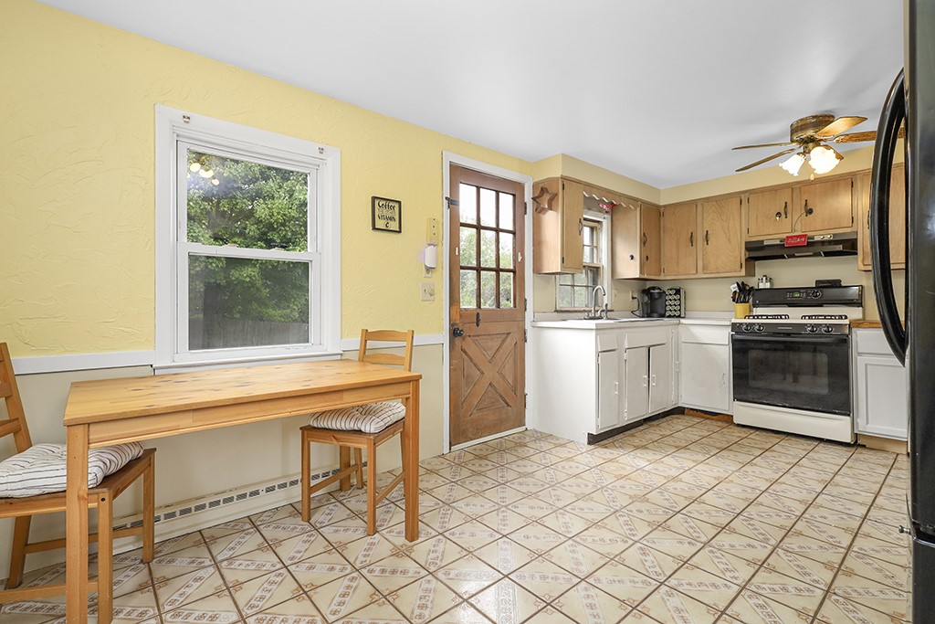 55 Rocco Avenue Pawtucket, RI 02860 - Photo 12 of 23 Eat In Kitchen