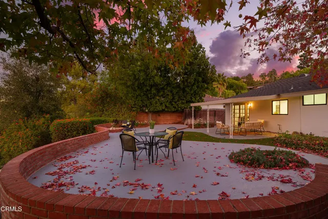 $1,590,000 | 3514 St Elizabeth Road, Glendale, CA 91206