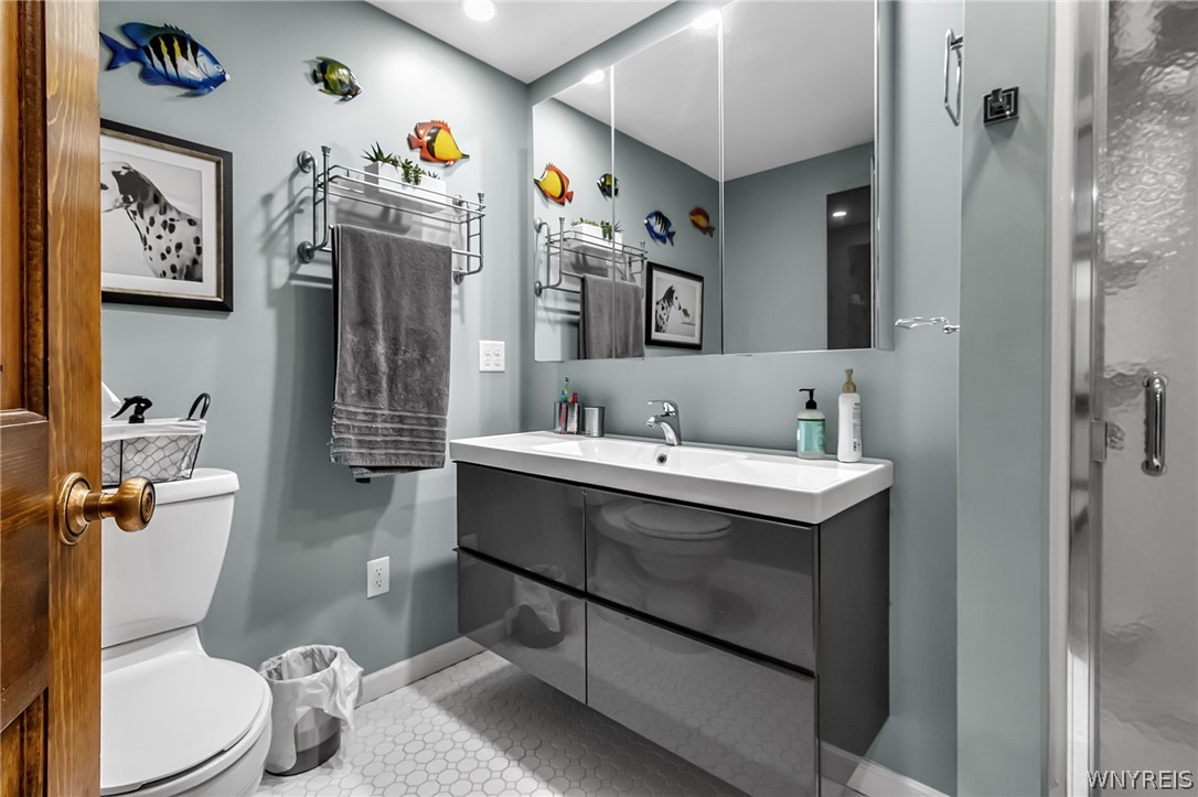 10200 Lapp Road Clarence, NY 14032 - Photo 24 of 50 Main Bathroom
