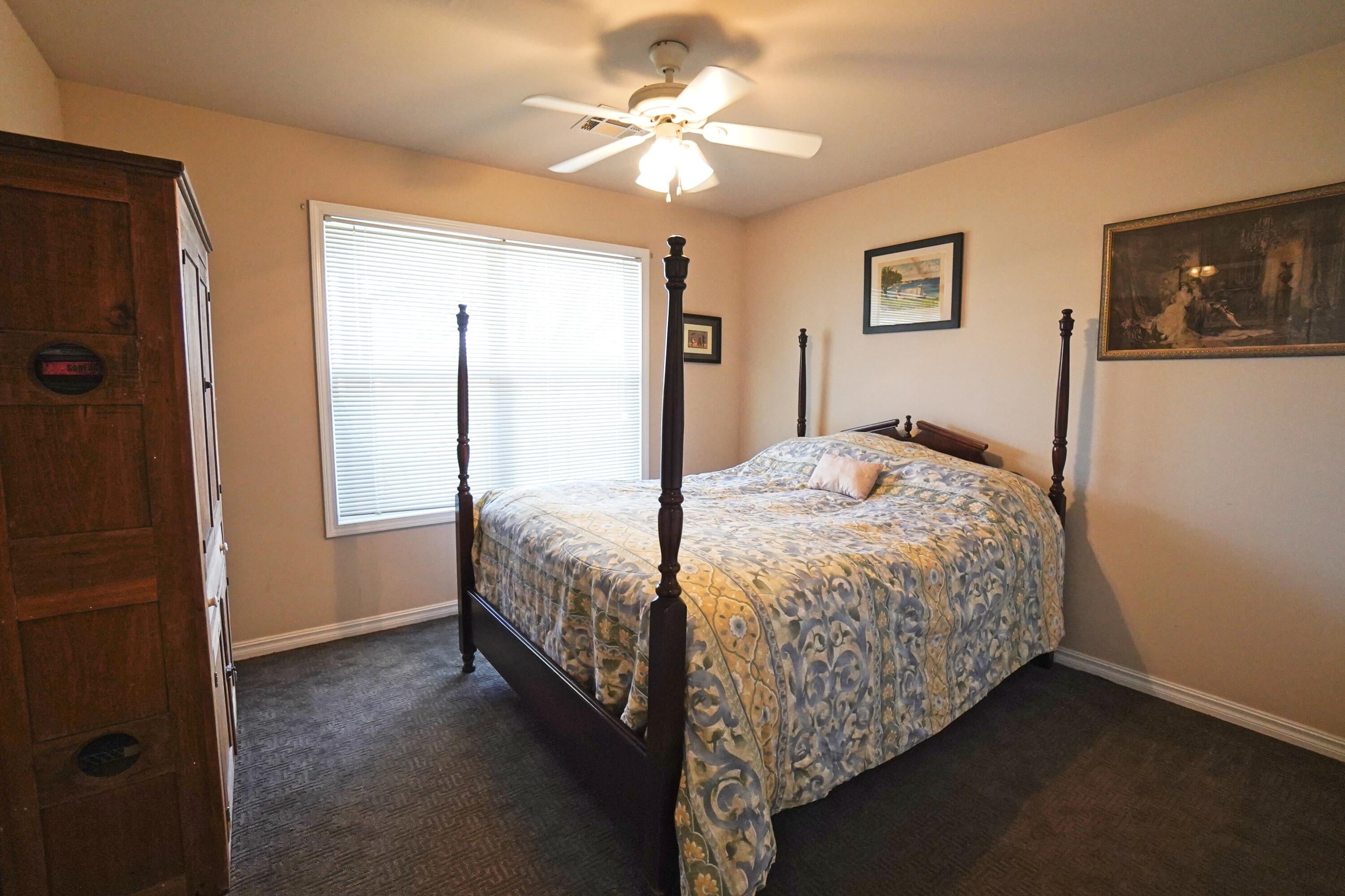 513 Quail Run Road Grove, OK 74344 - Photo 26 of 33 Bedroom 2
