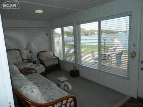 12059 Torrey Road Fenton, MI 48430 - Photo 9 of 18 20438515-8.JPG
