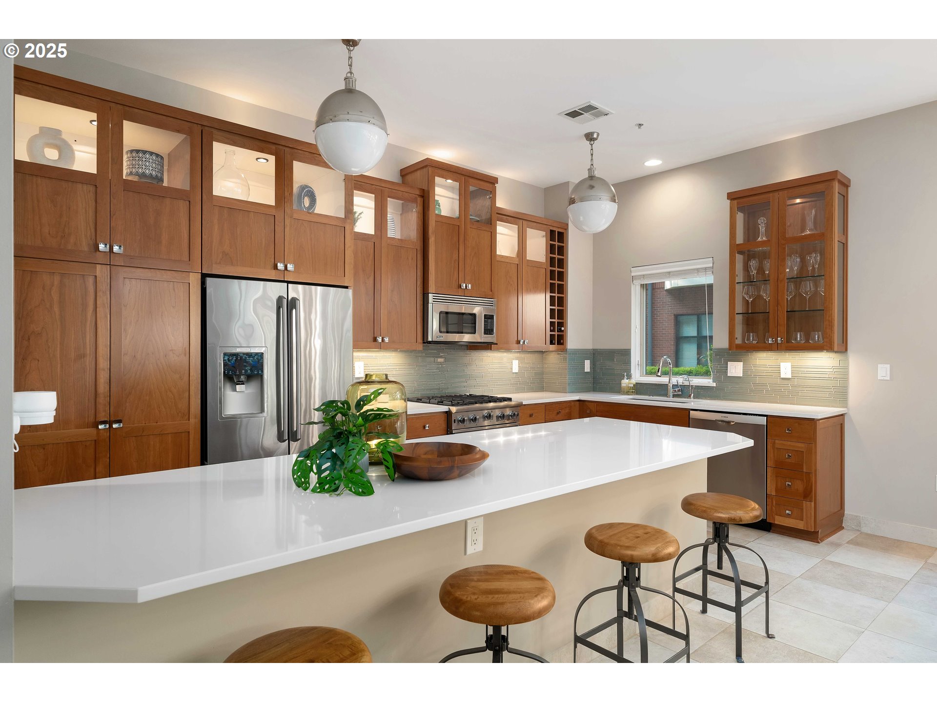 820 Northwest 12th Avenue, Unit 110 Portland, OR 97209 - Photo 12 of 47