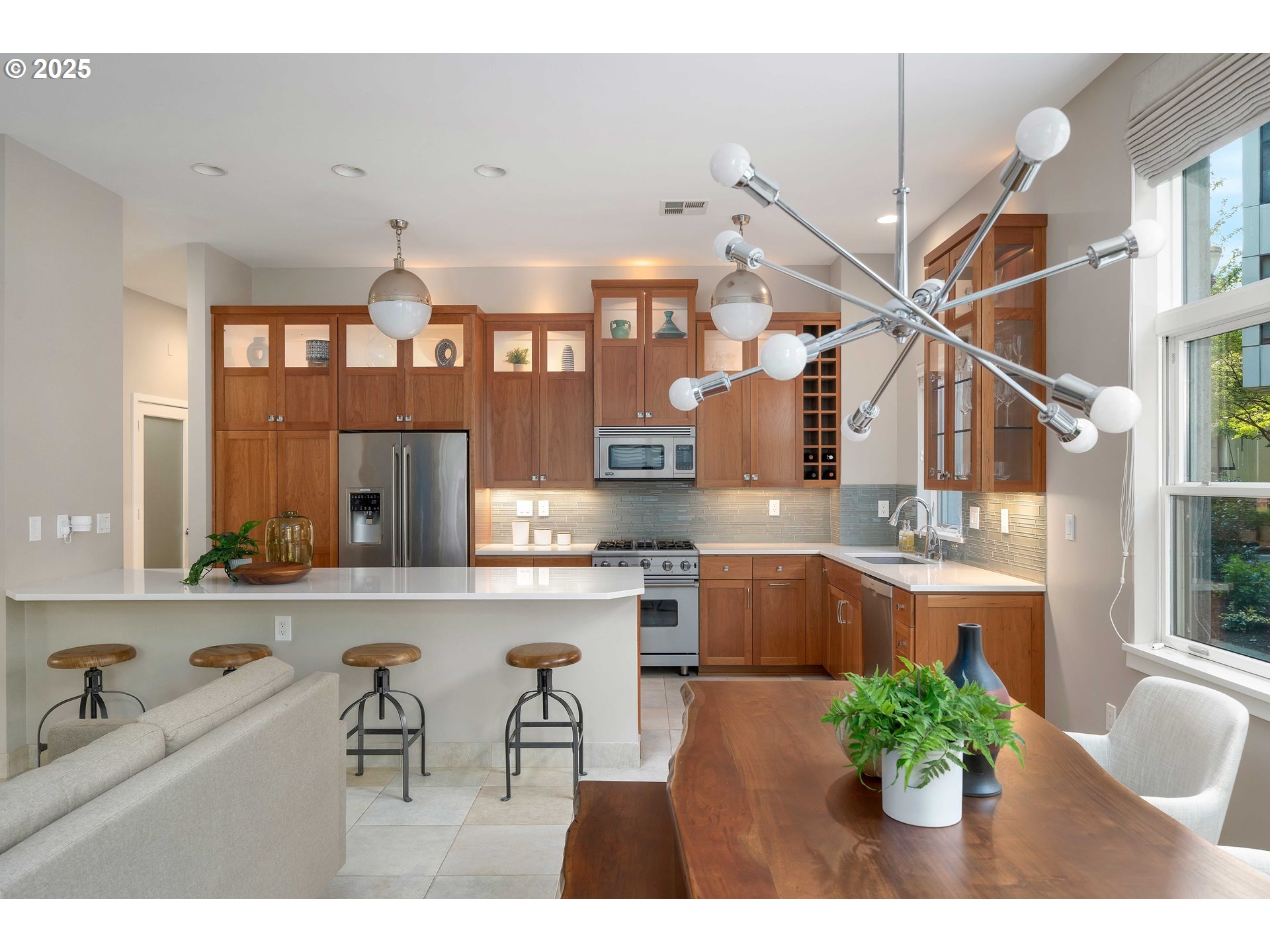 820 Northwest 12th Avenue, Unit 110 Portland, OR 97209 - Photo 2 of 47