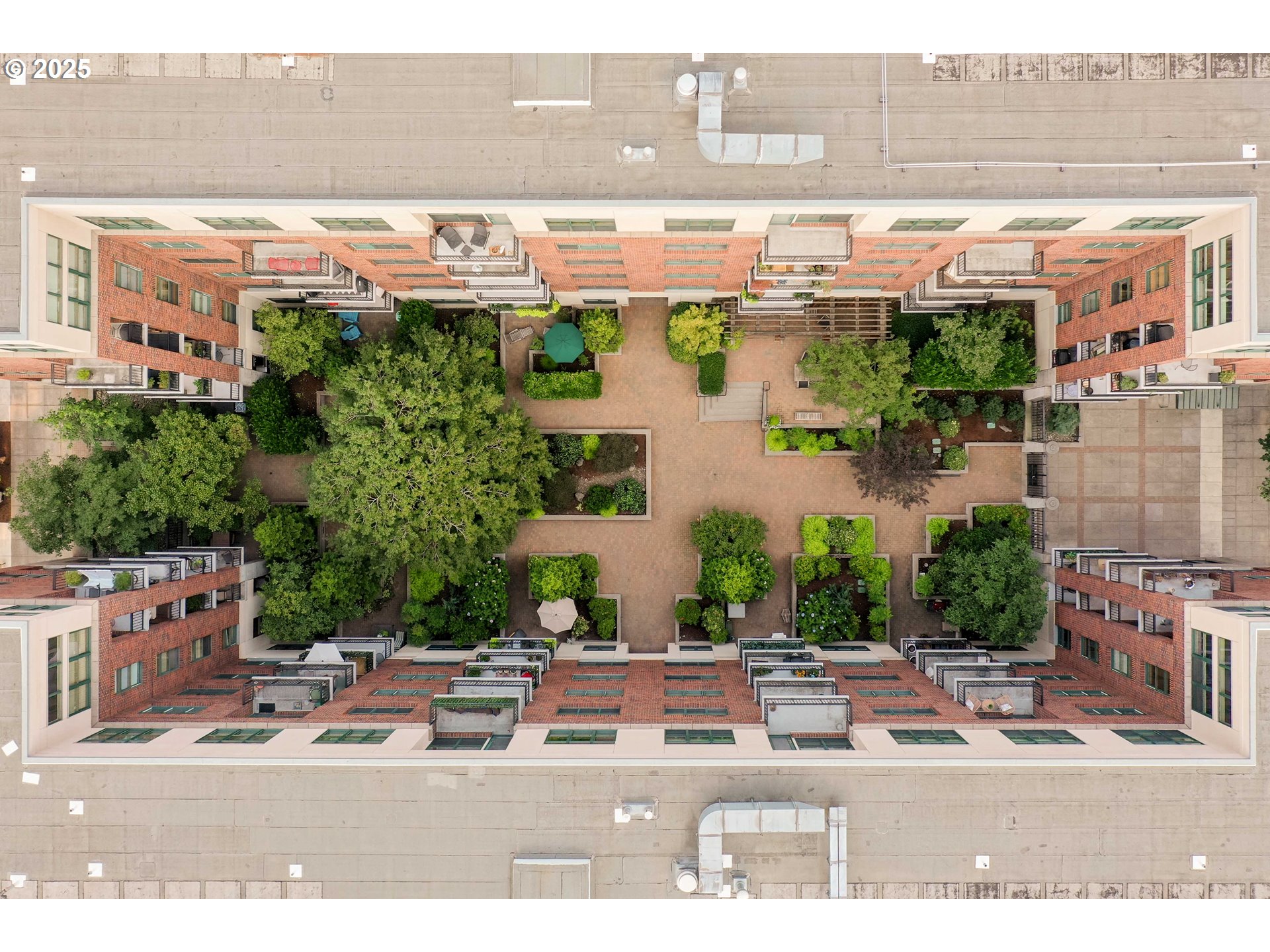 820 Northwest 12th Avenue, Unit 110 Portland, OR 97209 - Photo 29 of 47