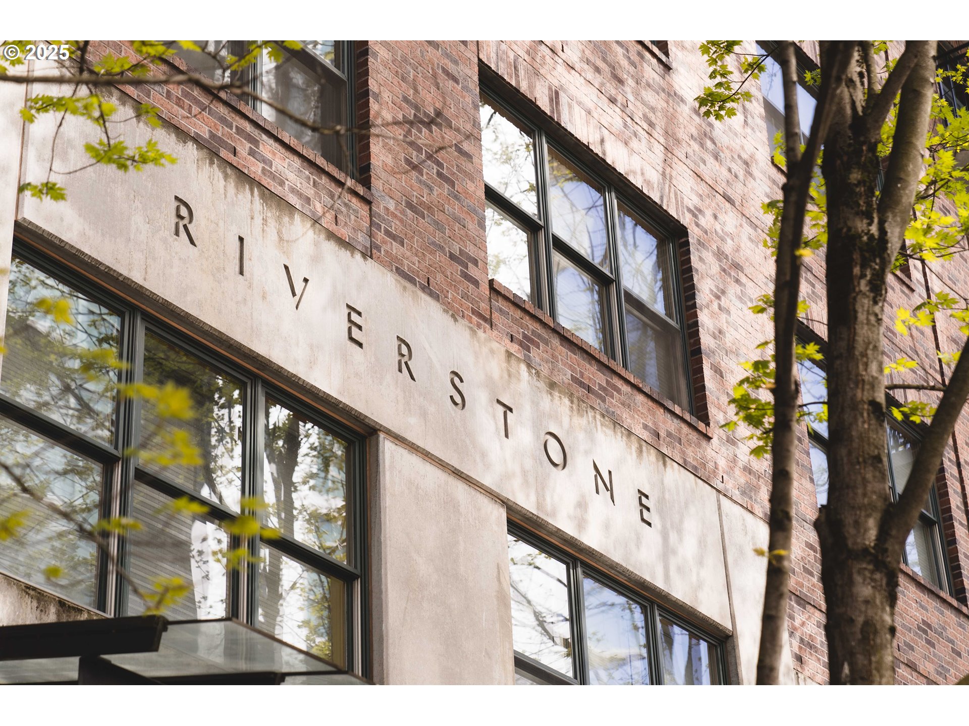 820 Northwest 12th Avenue, Unit 110 Portland, OR 97209 - Photo 33 of 47