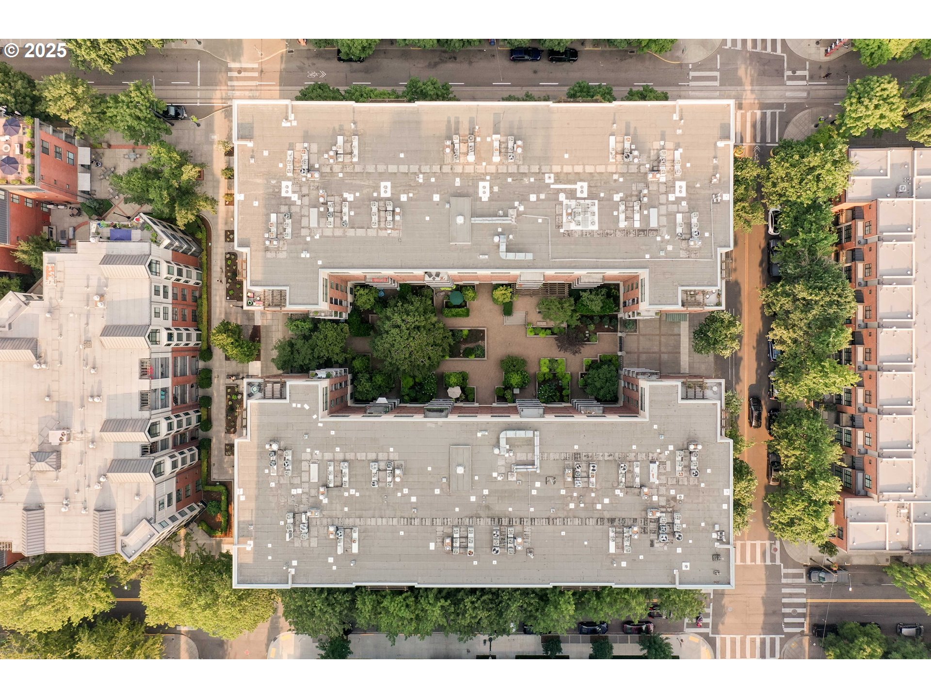 820 Northwest 12th Avenue, Unit 110 Portland, OR 97209 - Photo 35 of 47