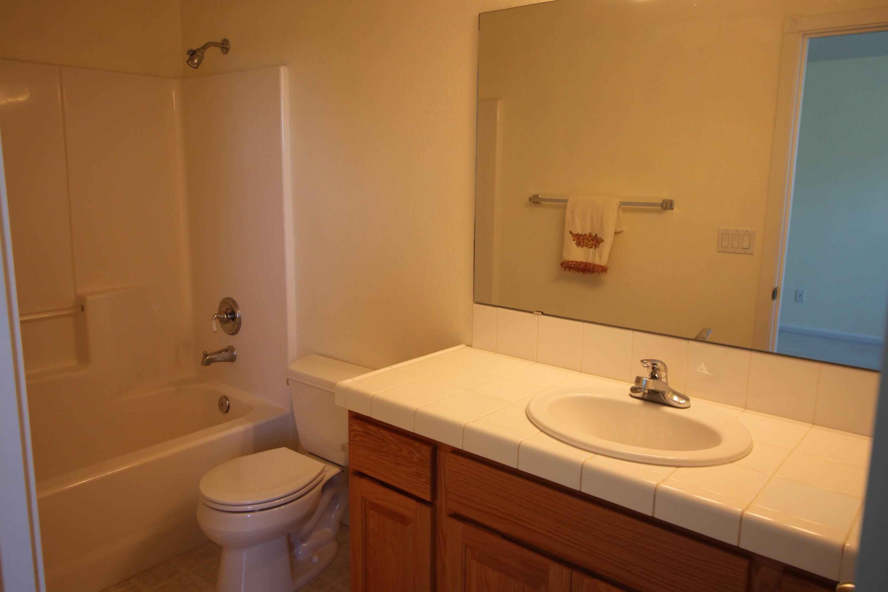 19846 Powers Road Bend, OR 97702 - Photo 14 of 20 Jr Suite Bath