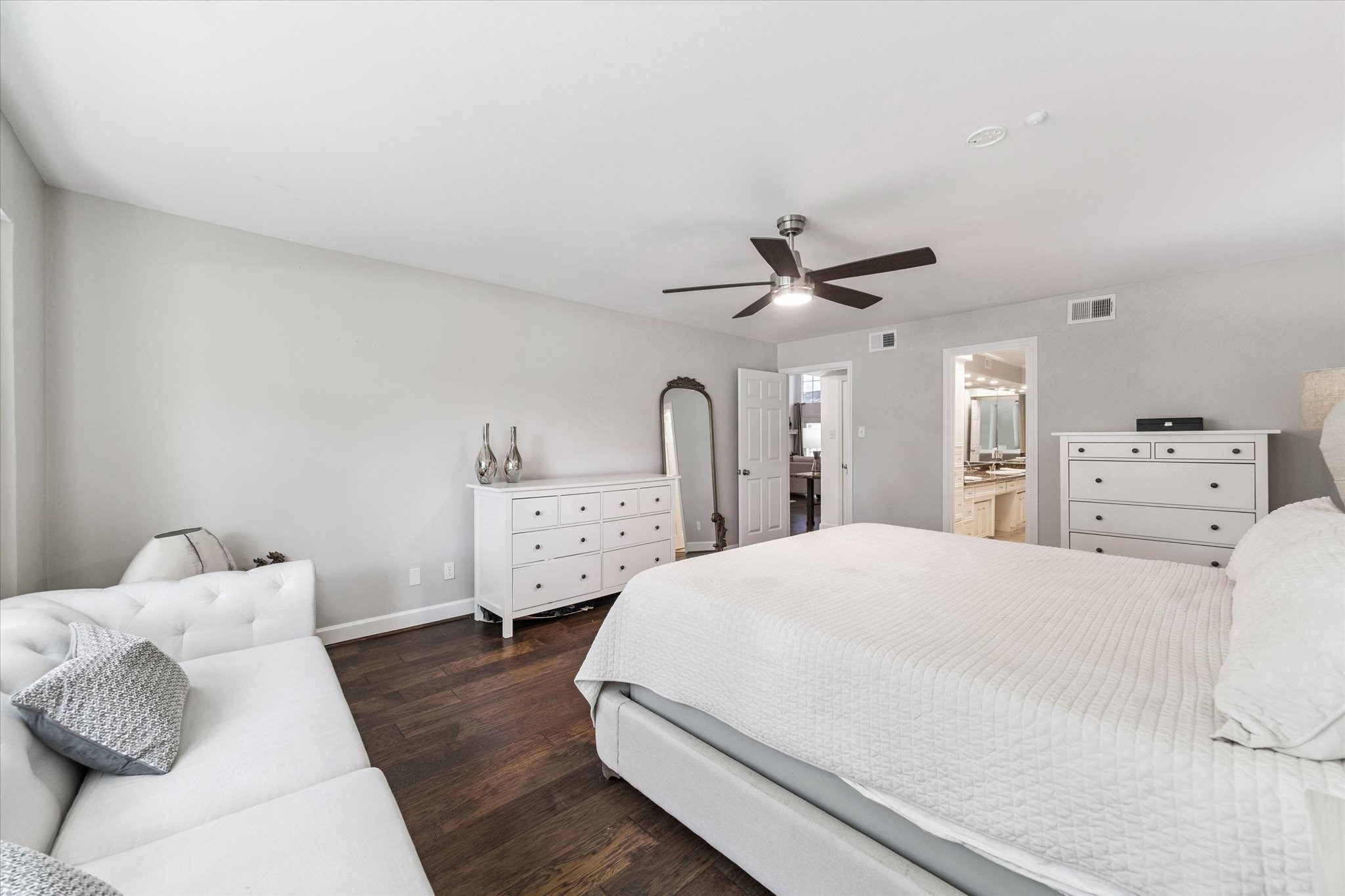 831 Merrick Drive Sugar Land, TX 77478 - Photo 16 of 32